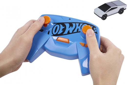 Hot Wheels -Macchinina da Corsa Ricaricabile Radio con Controller e Adattatore