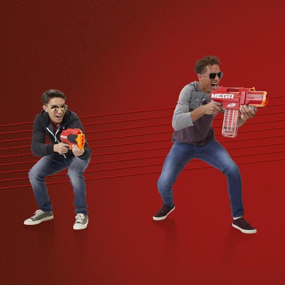 Hasbro Motostryke Blaster motorizzato, Contiene Freccette Nerf Mega e 10 Clip rivista  E6474EU4